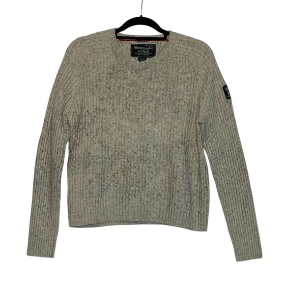 Abercrombie & Fitch Long Sleeves V Neck Muscle Sweater size Medium - Picture 8 of 8